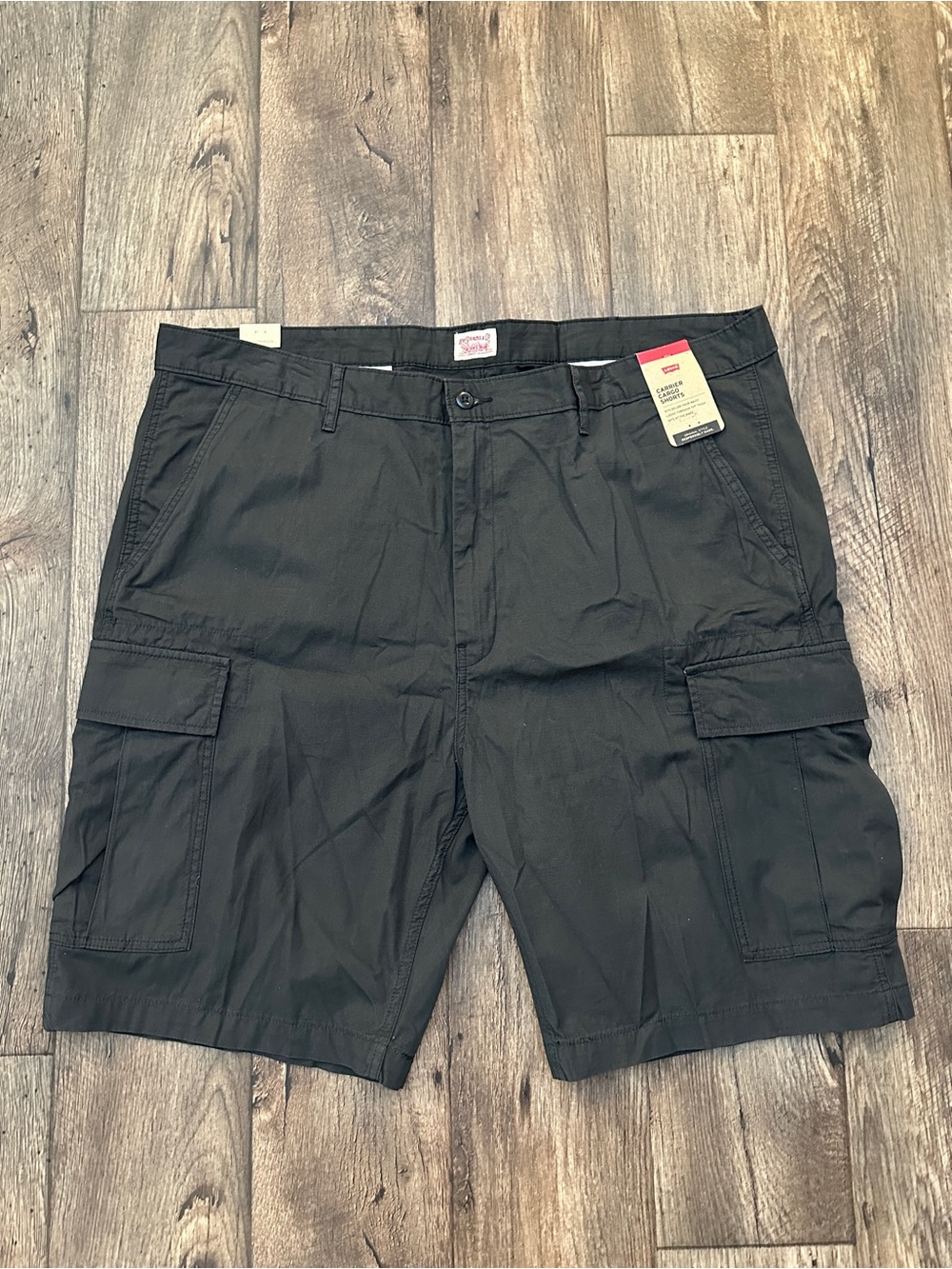Levis Carrier Cargo 100% Cotton Shorts Men’s Size 44 Dark Gray